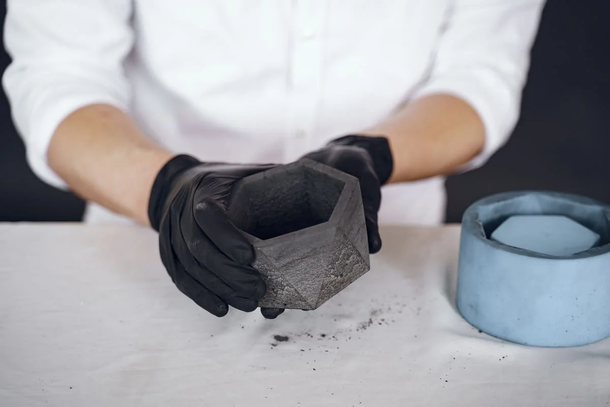 DIY: Faça vasos de cimento e outros materiais para a sua planta