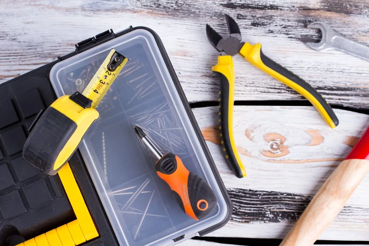Monte seu kit de ferramentas para casos de emergência