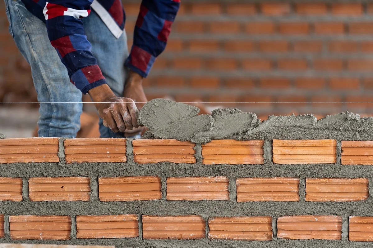 Pedreiro: saiba mais sobre o trabalho deste profissional