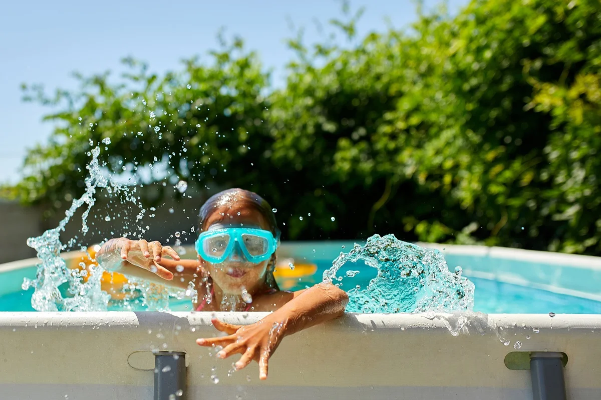 Como aproveitar o verão com piscina em casa